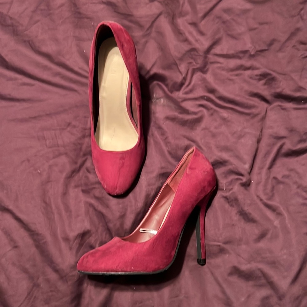 Red velvet pumps